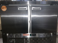 Стол холодильный 600 с бортом SNE 11/TN/БУ HICOLD  -2...+10°С   2 двери   нержавеющая сталь