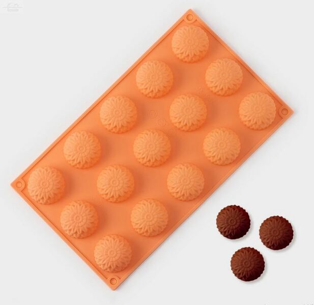 Форма силиконовая для конфет и шоколада 15 ячеек 29×17×2 см Форма силиконовая для конфет и шоколада 15 ячеек 29×17×2 см
