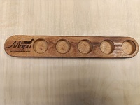 Рюмочница 340х55 мм  с 5 углублениями D36 мм с логотипом "Мари"  бук с обжигом